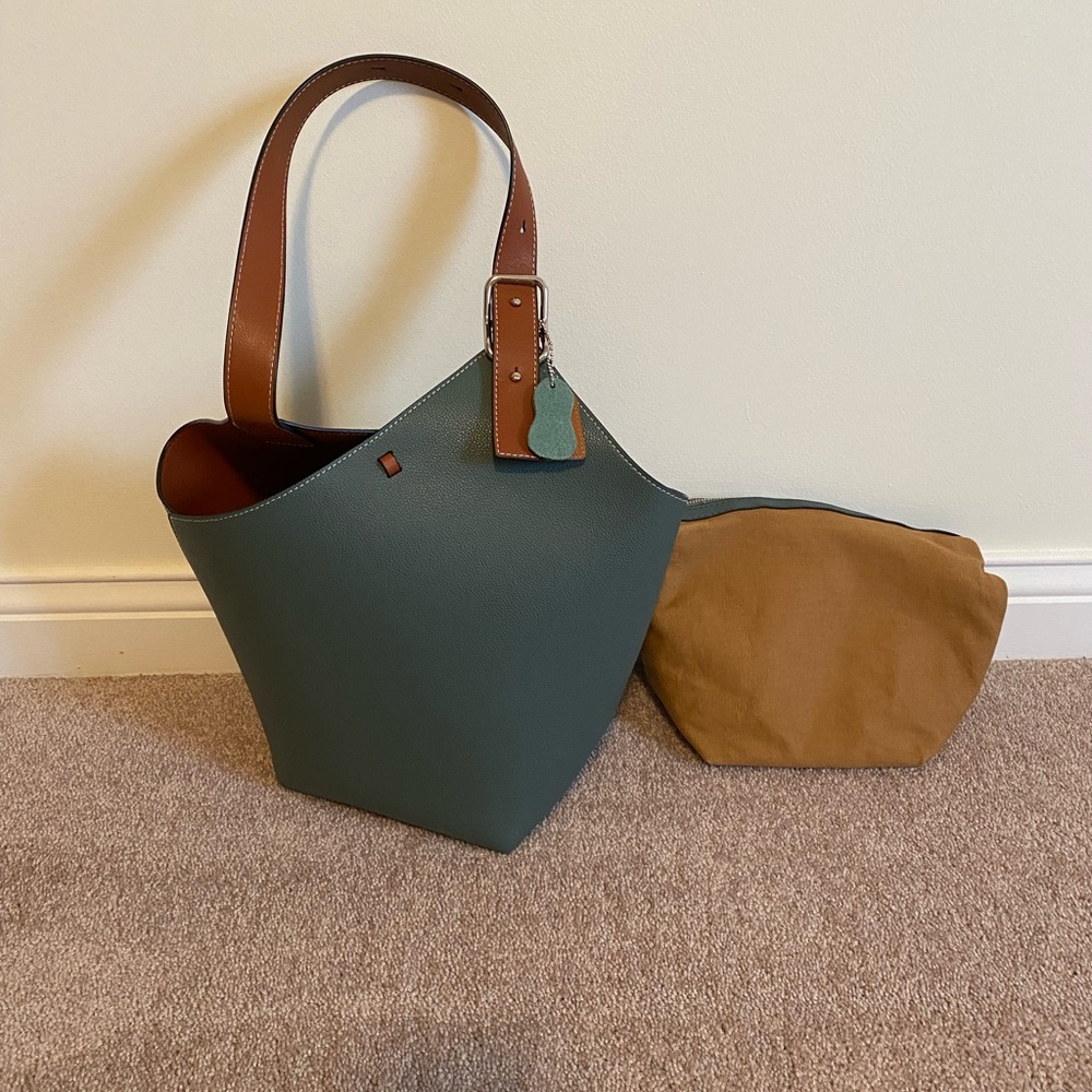 MDBM BUCKET HANDBAG